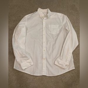 NWT Gap L untucked fit white button up